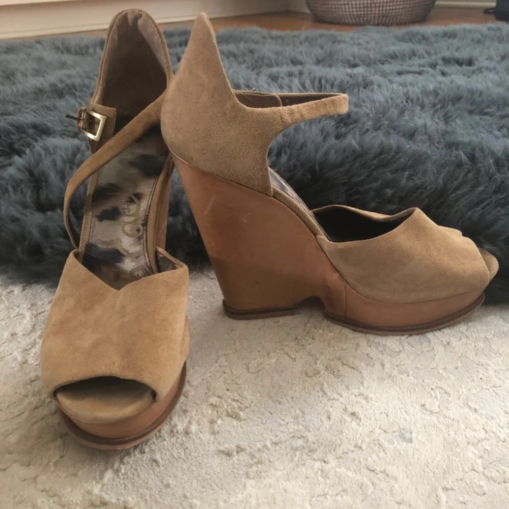 Sam Edelman Tan Suede Wedges